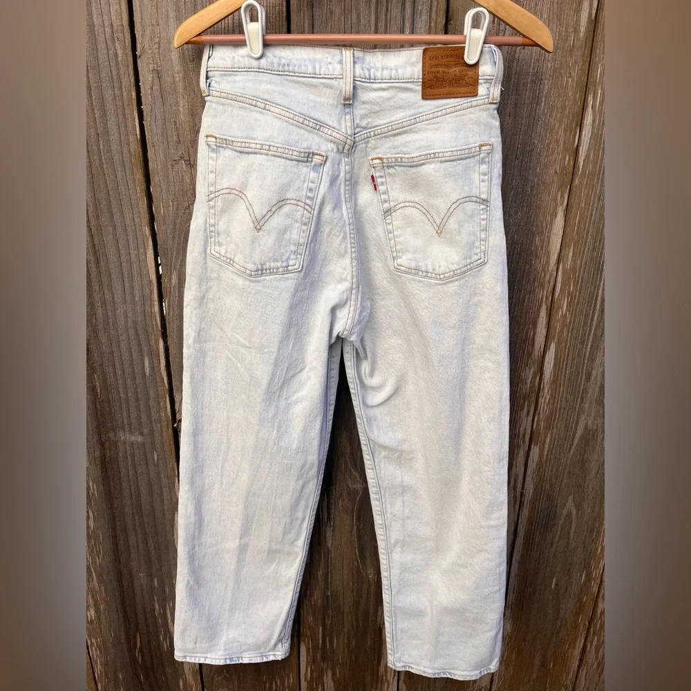 Levi’s Ribcage Straight Ankle Jeans in Light Blue Stone Wash | Sz 29 - Picture 2 of 5